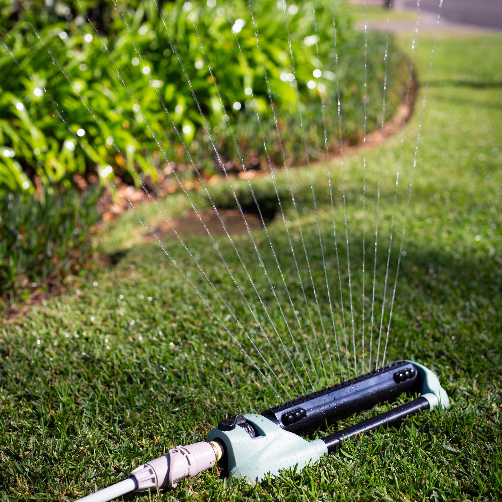 Premium Metal Oscillating Sprinkler | Lawn Sprinkler – Hoselink USA