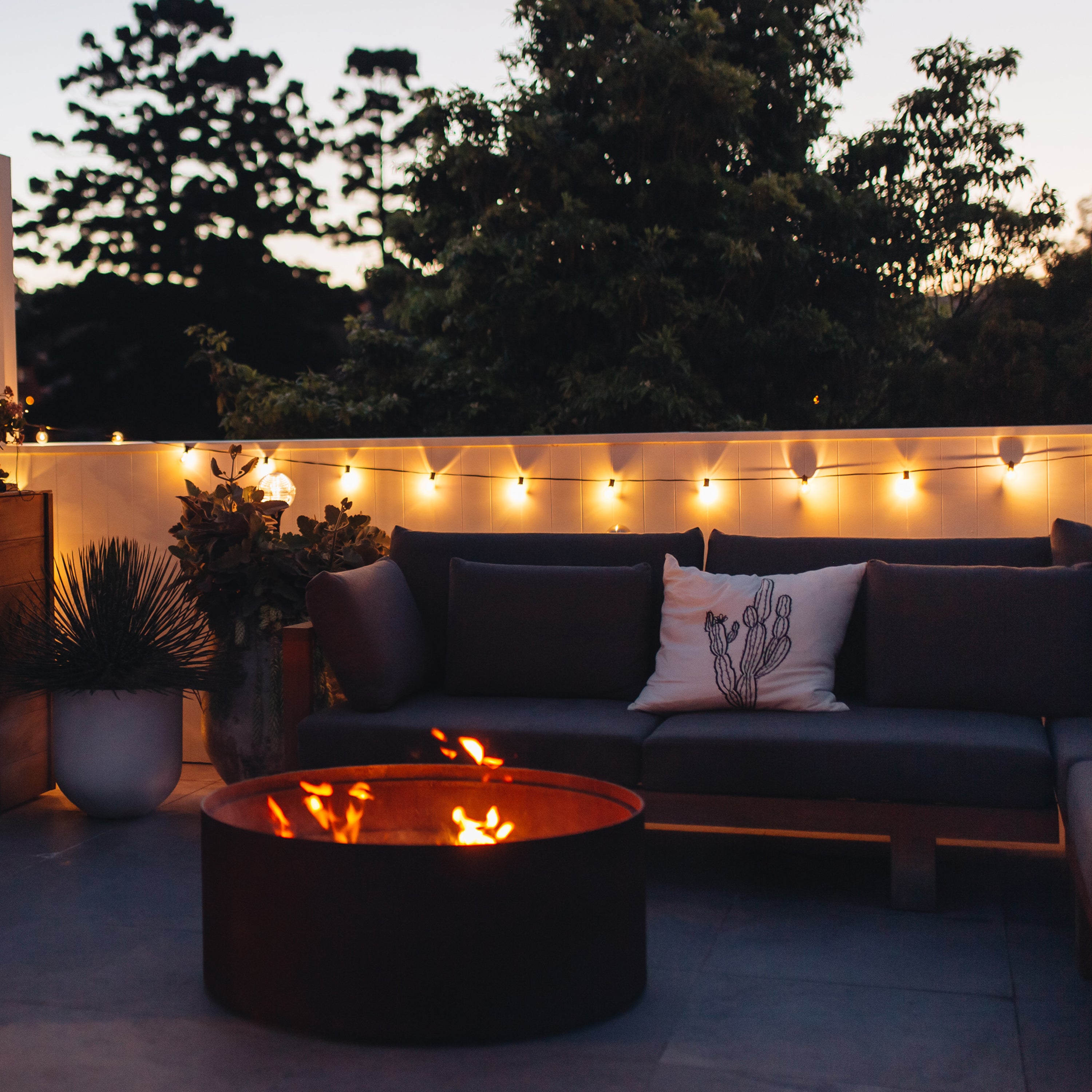 Outdoor solar store patio string lights